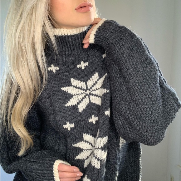 Nautica Sweaters - Natuica Wool Snowflake Cable Knit Grey Sweater L